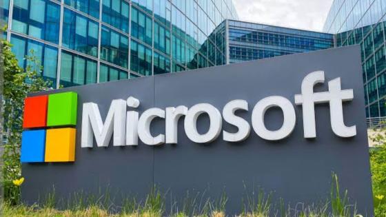 Microsoft استضافت حفلة Sting الموسيقية في دافوس قبل تسريح 10000 عامل